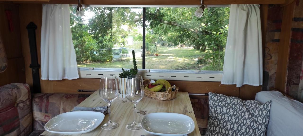 Charmant Camping-Car A La Campagne Labessiere-Candeil Экстерьер фото